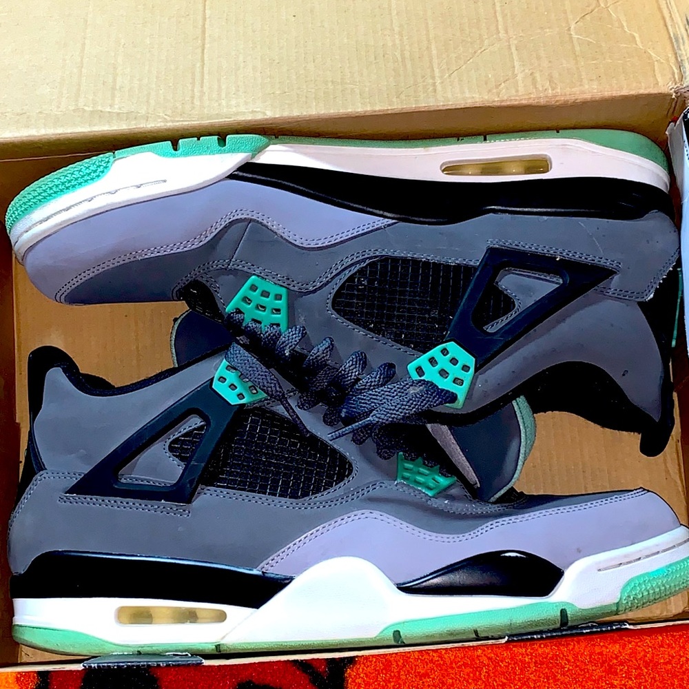 Jordan retro 4 Green Glow
